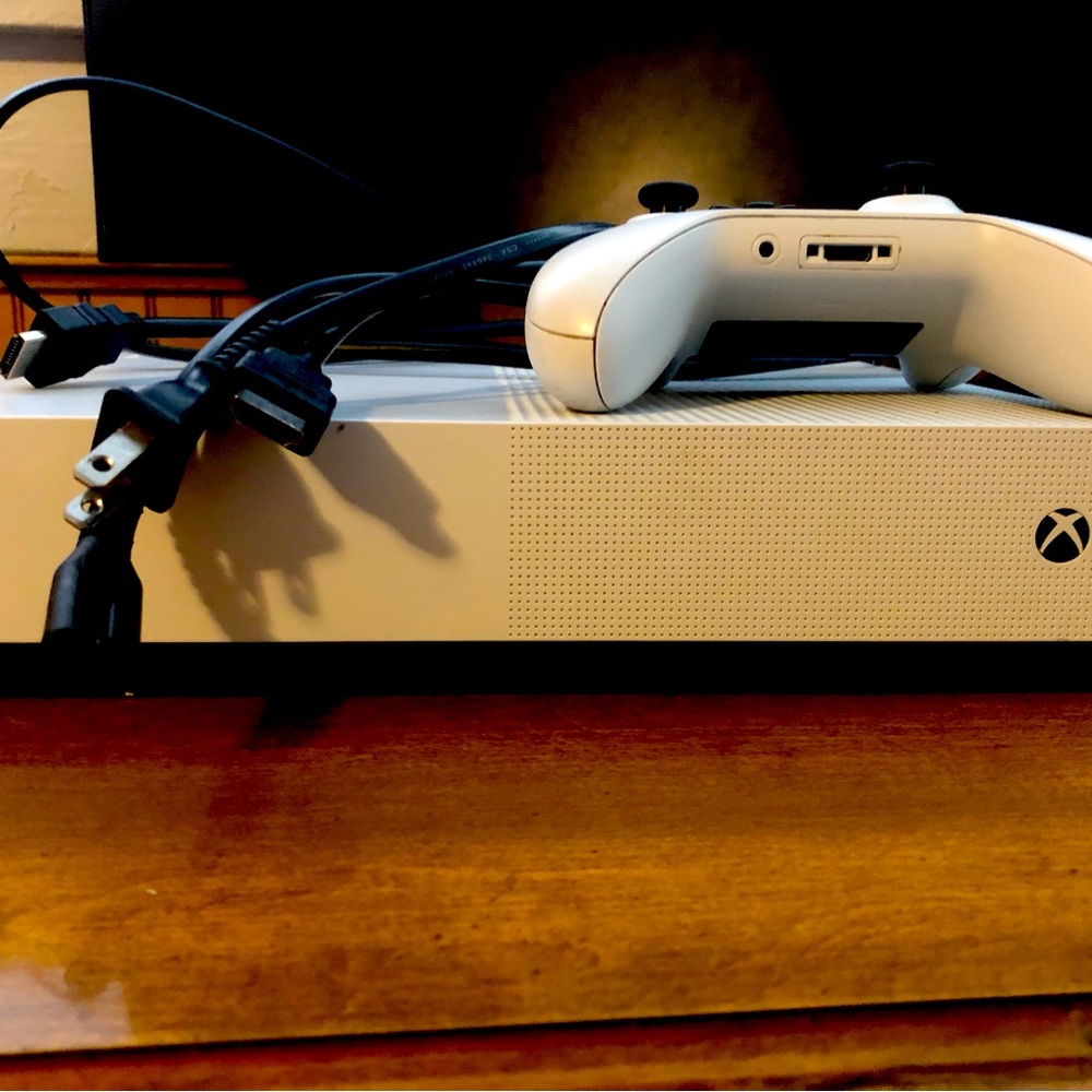 Xbox One S (Digital)